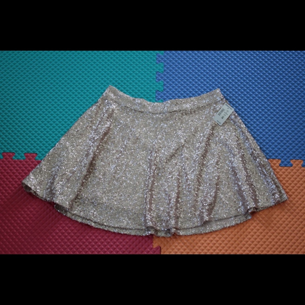 Shimmery rose gold flowy skirt